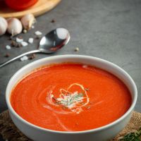 Pomidorowa z makaronem